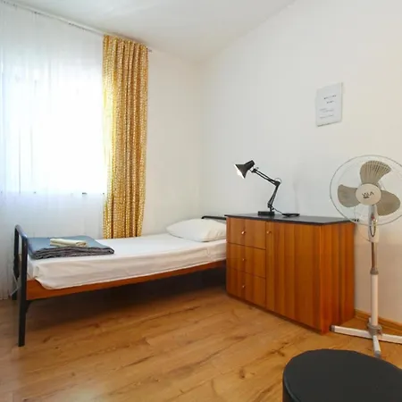 Apartment Fuer 3 Personen Ca 25 Qm In Pjescana Uvala, Istrien Istrische Riviera