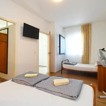 Apartment Fuer 3 Personen Ca 25 Qm In Pjescana Uvala, Istrien Istrische Riviera